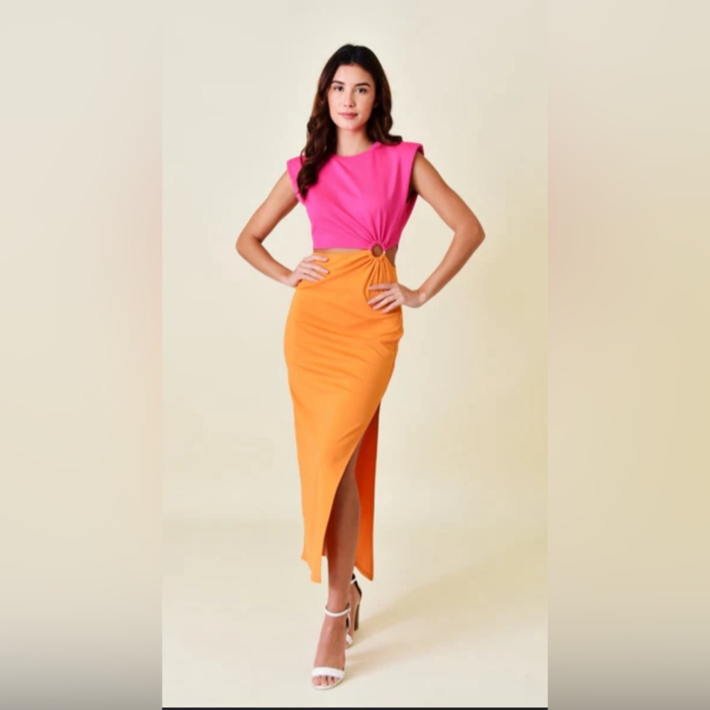 Fore cut out midi dress NWT